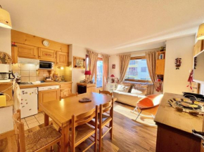 Résidence La Troika - Appartement cosy pour quatre ou cinq personnes au centre du village MAE-4464